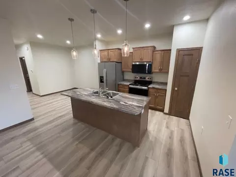3602 S Heather Ave, Sioux Falls, SD 57106 photo 3