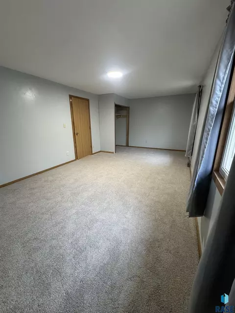 Bedroom - 813 E Center St, Madison, SD 57042 photo 4 of 6