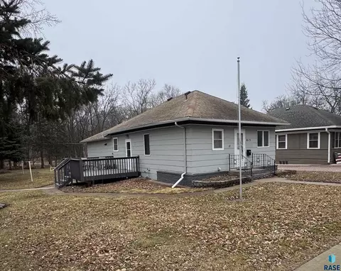 Other - 813 E Center St, Madison, SD 57042 photo 2 of 17