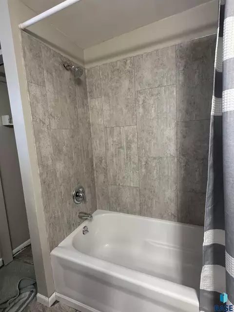 Bath - 813 E Center St, Madison, SD 57042 photo 5 of 5