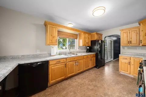 Kitchen - 511 E 3rd St, Dell Rapids, SD 57022 photo 4 of 4