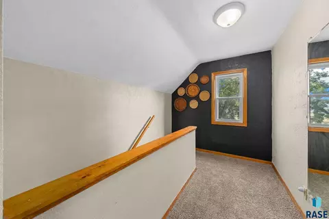 Entry Way - 511 E 3rd St, Dell Rapids, SD 57022 photo 3 of 4