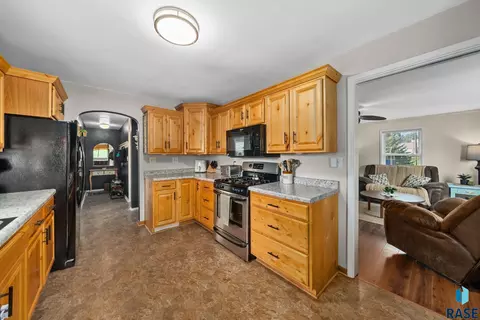 Kitchen - 511 E 3rd St, Dell Rapids, SD 57022 photo 2 of 4
