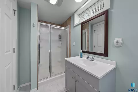 Bath - 511 E 3rd St, Dell Rapids, SD 57022 photo 3 of 3