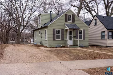 2203 S Euclid Ave, Sioux Falls, SD 57105