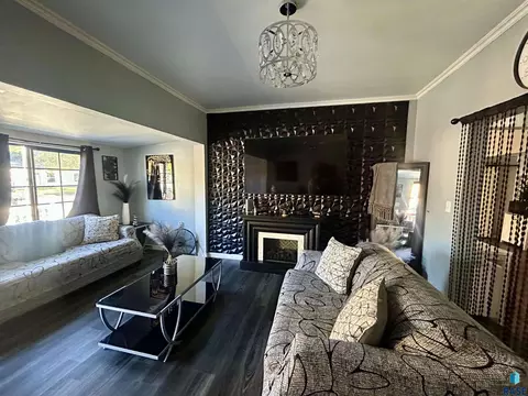 311 E Norton Ave, Salem, SD 57058 photo 3