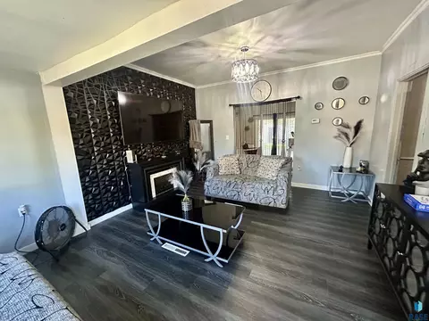 311 E Norton Ave, Salem, SD 57058 photo 2