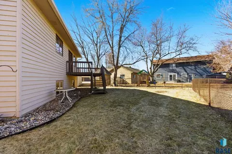Exterior - 5008 E Centennial Ln, Sioux Falls, SD 57110 photo 7 of 7