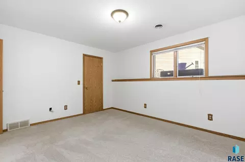 Bedroom - 5008 E Centennial Ln, Sioux Falls, SD 57110 photo 14 of 15