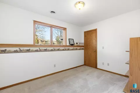 Bedroom - 5008 E Centennial Ln, Sioux Falls, SD 57110 photo 11 of 15