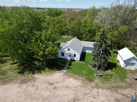 Exterior - 1665 31st St, Ellsworth, MN 56129 photo 3 of 4