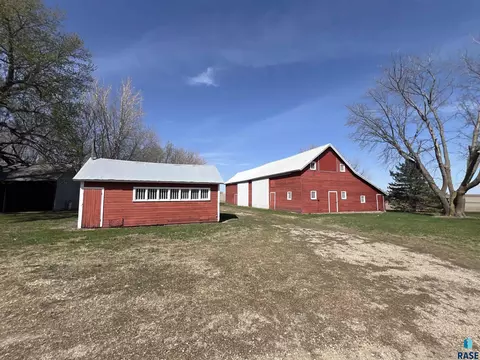 Exterior - 1665 31st St, Ellsworth, MN 56129 photo 4 of 4