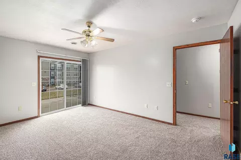 410 N 9th Ave, Brandon, SD 57005 photo 20