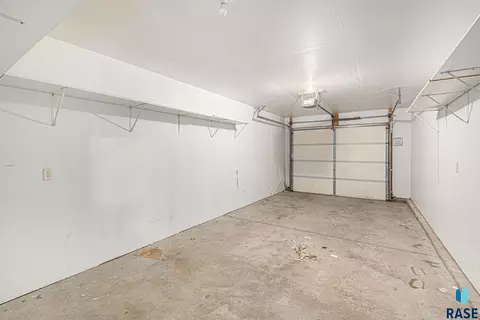 410 N 9th Ave, Brandon, SD 57005 photo 22
