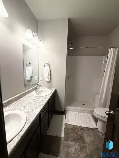 Bath - 115 E Ivy Rd, Tea, SD 57064 photo 2 of 3