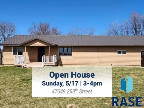 47649 250th St, Garretson, SD 57030