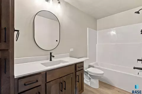 Bath - 6808 E Gallant Cir, Sioux Falls, SD 57108 photo 6 of 6