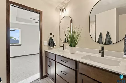 Bath - 6808 E Gallant Cir, Sioux Falls, SD 57108 photo 3 of 6