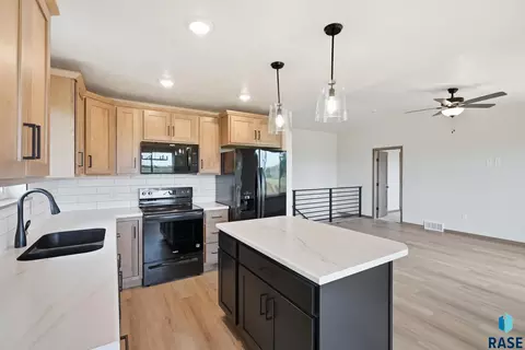 Kitchen - 1212 W Rivulet St, Brandon, SD 57005 photo 3 of 3