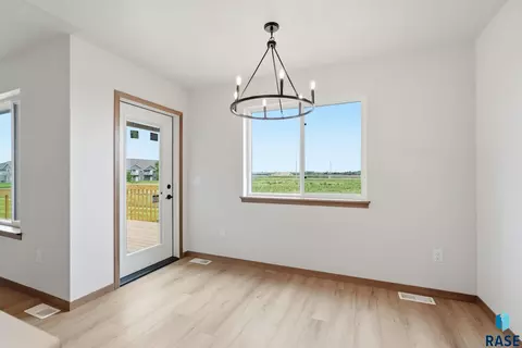 Dining - 1212 W Rivulet St, Brandon, SD 57005 photo 1 of 1