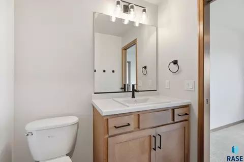 Bath - 1212 W Rivulet St, Brandon, SD 57005 photo 4 of 4