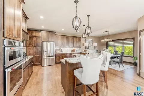Kitchen - 305 S Heritage Rd, Brandon, SD 57005 photo 1 of 3