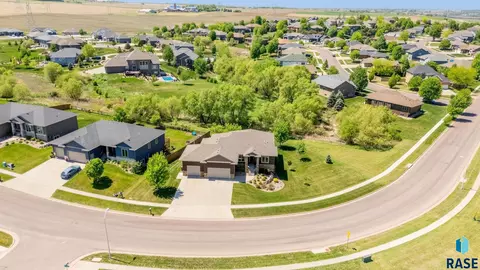 View/Area - 305 S Heritage Rd, Brandon, SD 57005 photo 4 of 4