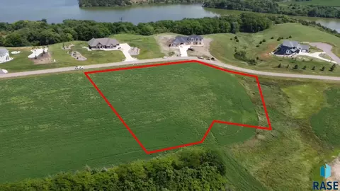 27235 Cedar Ridge Ct, Harrisburg, SD 57032