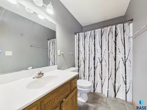 213 W Spruce St, Brandon, SD 57005 photo 17