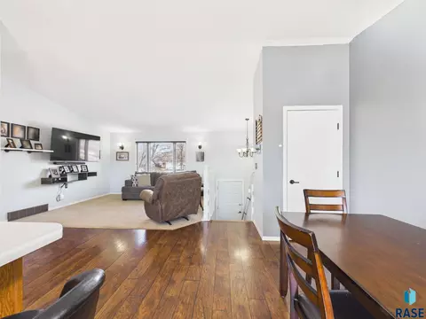 213 W Spruce St, Brandon, SD 57005 photo 19