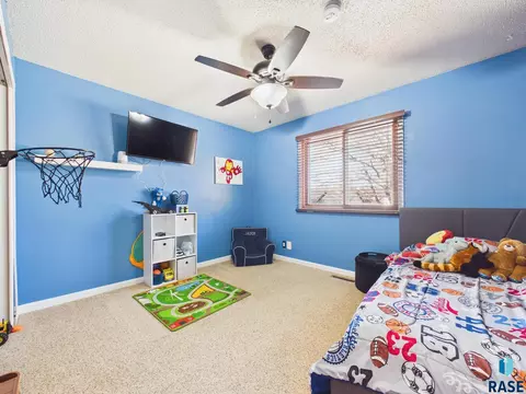 213 W Spruce St, Brandon, SD 57005 photo 14