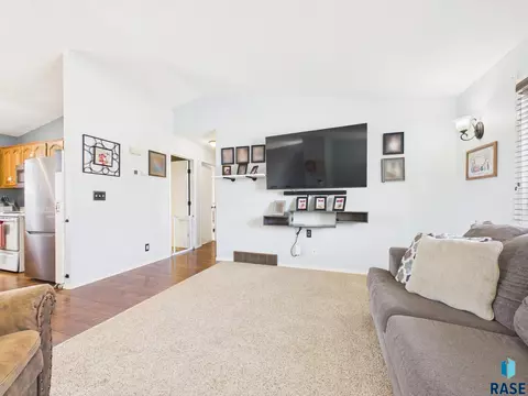 213 W Spruce St, Brandon, SD 57005 photo 7
