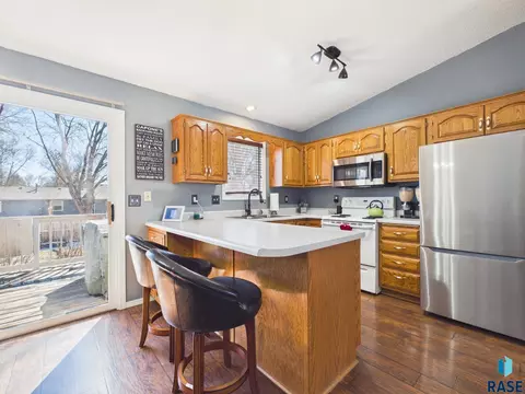 213 W Spruce St, Brandon, SD 57005 photo 18