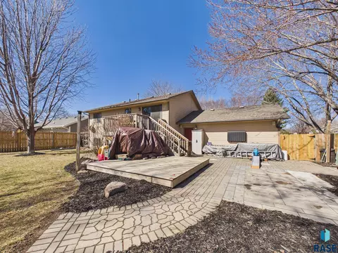 213 W Spruce St, Brandon, SD 57005 photo 21