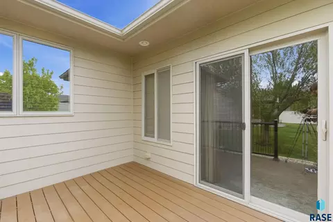 Exterior - 4505 E Kearney Pl, Sioux Falls, SD 57110 photo 5 of 10