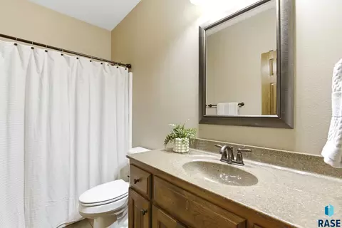 Bath - 4505 E Kearney Pl, Sioux Falls, SD 57110 photo 1 of 6