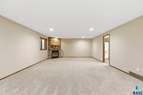 Living - 4505 E Kearney Pl, Sioux Falls, SD 57110 photo 7 of 7