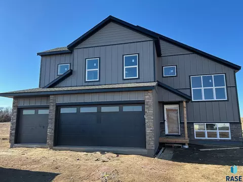2112 E Bergen Cir, Brandon, SD 57005