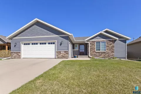 7400 E Corinth St, Sioux Falls, SD 57110