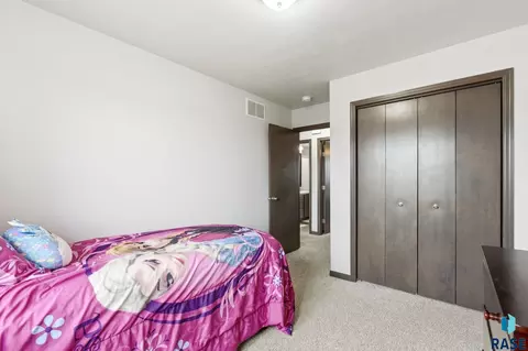 Bedroom - 9421 W Gert St, Sioux Falls, SD 57106 photo 2 of 12