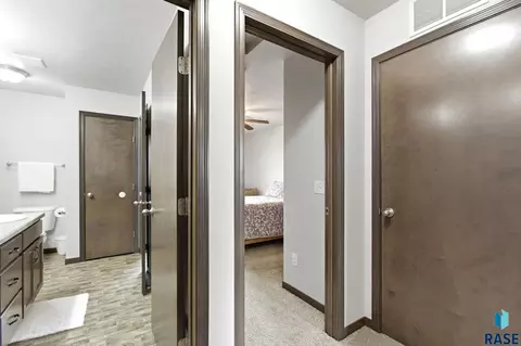 Entry Way - 9421 W Gert St, Sioux Falls, SD 57106 photo 2 of 2
