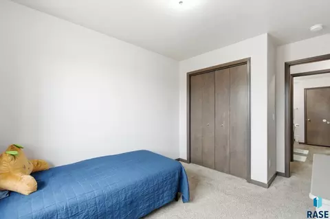 Bedroom - 9421 W Gert St, Sioux Falls, SD 57106 photo 6 of 12