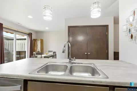 Kitchen - 9421 W Gert St, Sioux Falls, SD 57106 photo 5 of 9