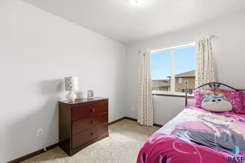 Bedroom - 9421 W Gert St, Sioux Falls, SD 57106 photo 4 of 12