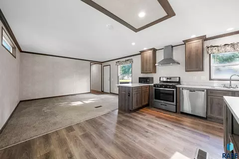 W Alpha Pl, Sioux Falls, SD 57106 photo 9