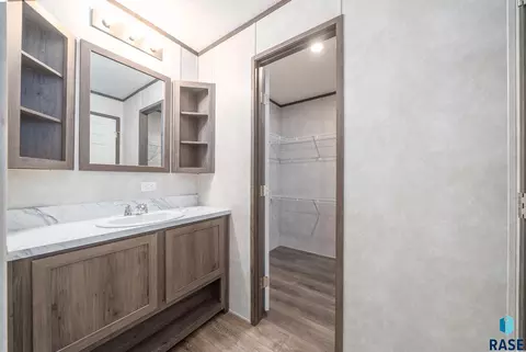 W Alpha Pl, Sioux Falls, SD 57106 photo 11