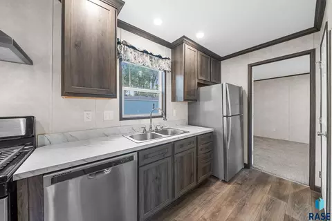 W Alpha Pl, Sioux Falls, SD 57106 photo 6