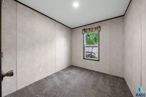 W Alpha Pl, Sioux Falls, SD 57106 photo 15