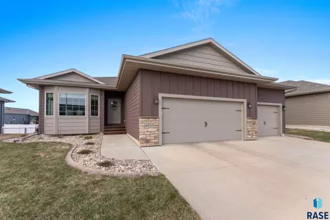 9520 W Keyrell Cir, Sioux Falls, SD 57106
