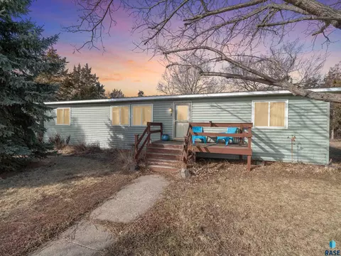 24889 343rd Ave, Chamberlain, SD 57325